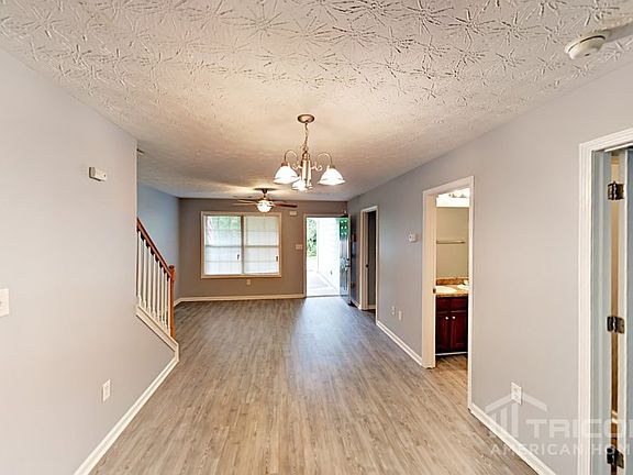 4th image of 1034 Wedgewood Ct