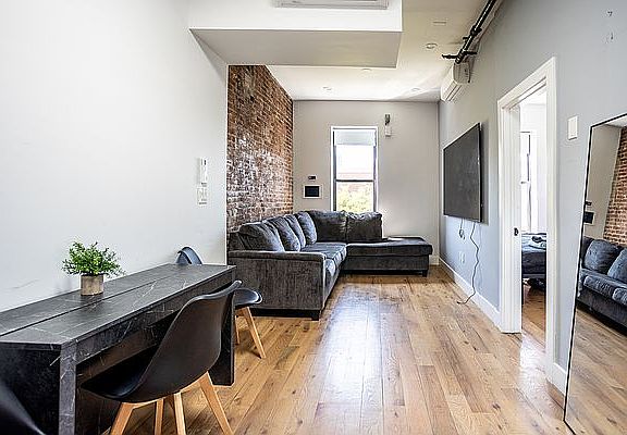 3rd image of 216 Madison St #1B