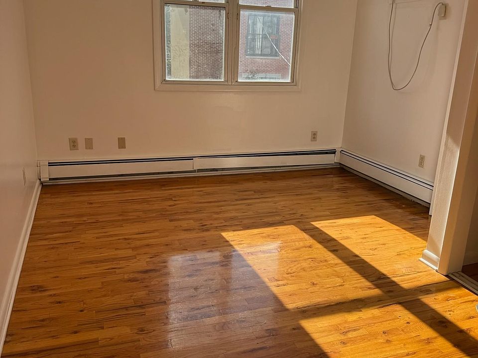 2nd image of 318 6th St APT 2