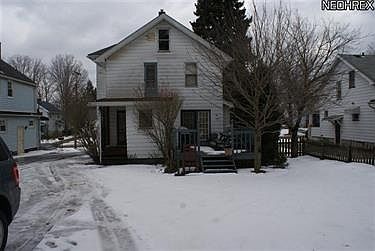 4th image of 1454 Hollywood St NE