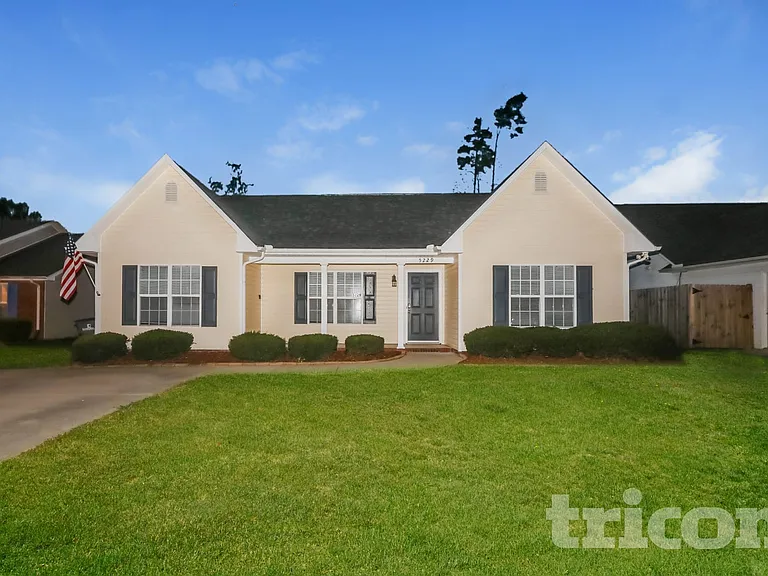 5229 Harmon Pl — Photo 1