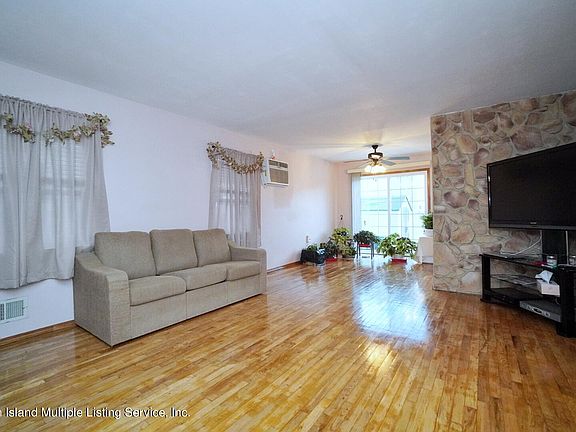 3rd image of 97 Lenevar Ave