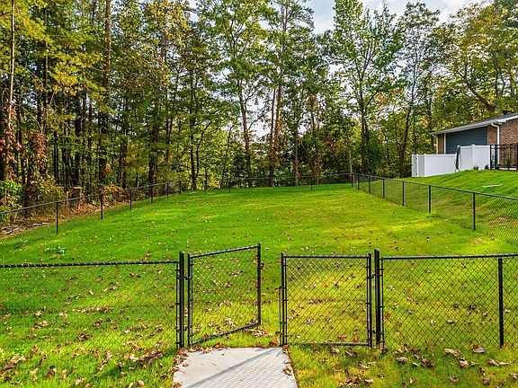 5th image of 3222 Gleason Dr #41