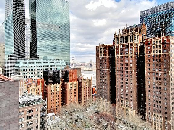 5th image of 320 E 42nd St APT 1803