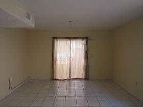 3rd image of 3051 W 76th St #D-109