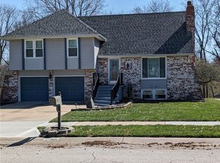 905 NE 80th Ter, Kansas City, MO 64118