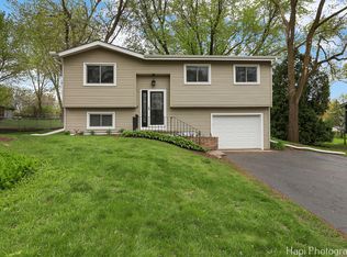 1113 Rolling Lane Rd, Johnsburg, IL 60051