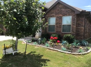 12252 Hunters Knoll Dr, Burleson, TX 76028