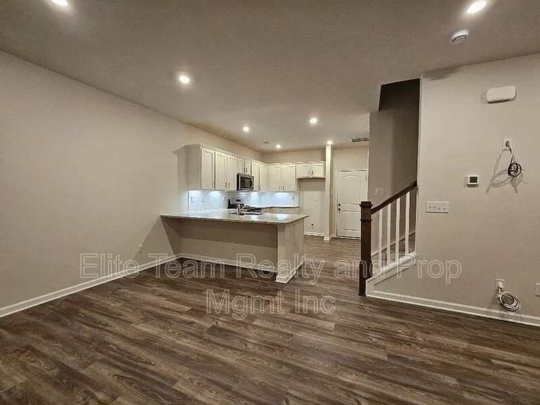 5416 Kings Ridge Dr — Photo 10
