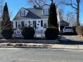 332 Burncoat St, Worcester, MA 01606