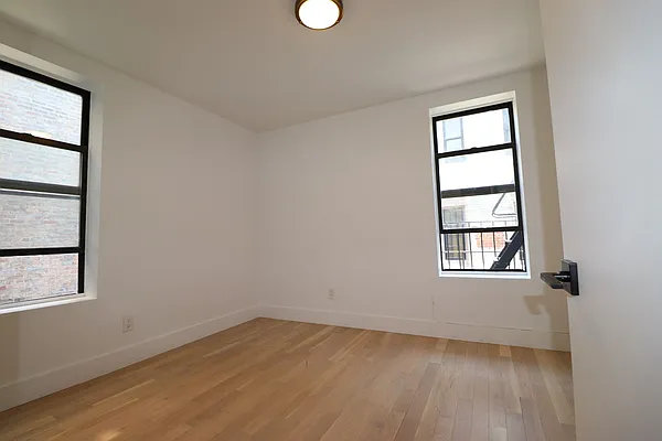 Rented by Bruma Realty LLC | media 1