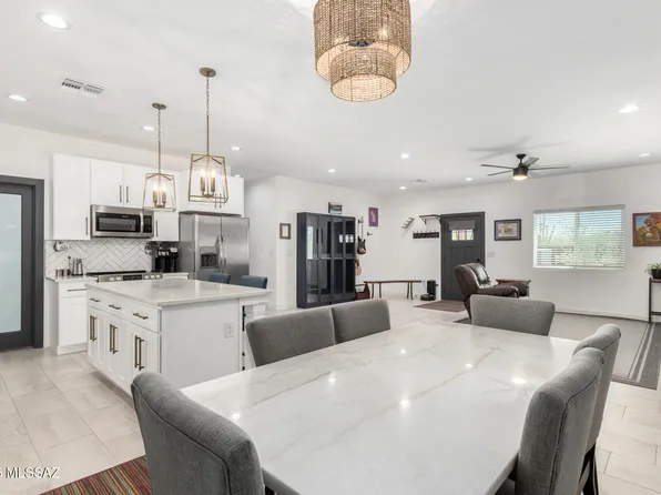9109 N Shannon Rd, Tucson, AZ 85742