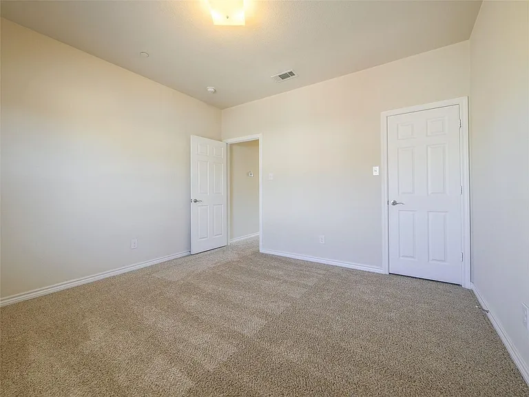 5409 Dolores Pl — Photo 30