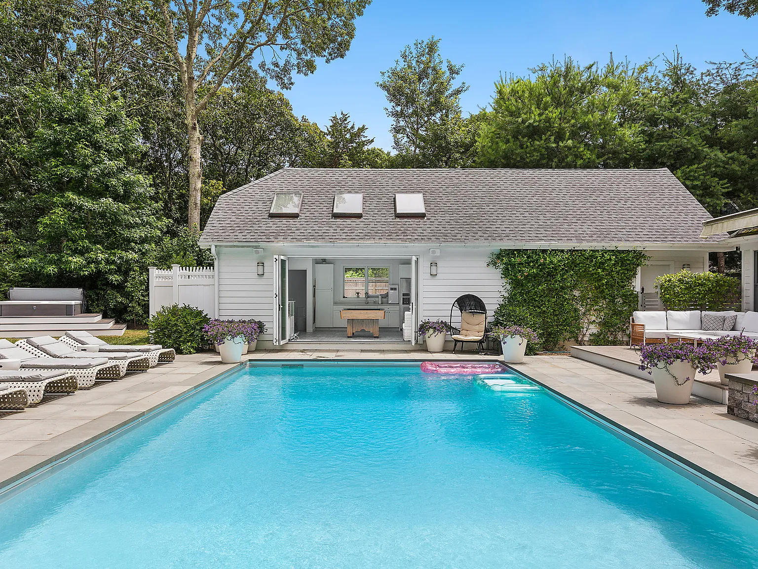 Bridgehampton Beauty — Photo 2