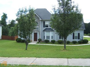 9365 Carnes Crossing Cir, Jonesboro, GA