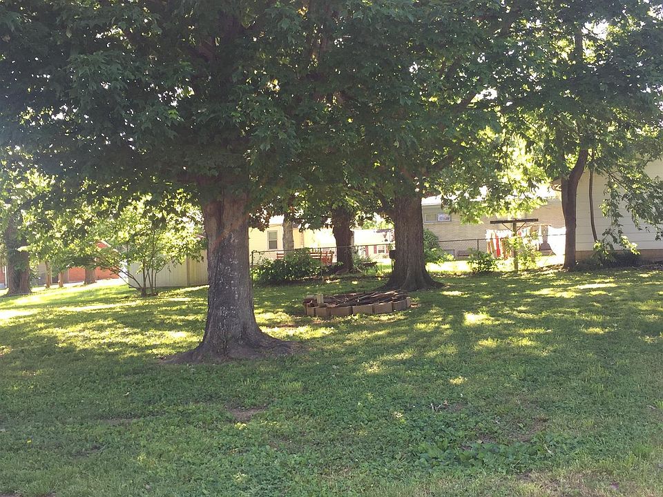 2nd image of 518 Ann Ave