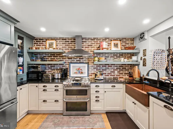 801 Yale Ave APT 1109, Swarthmore, PA 19081