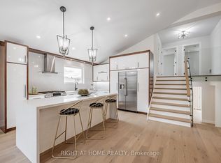 690 Hillman Cres, Mississauga, ON L4Y2H9
