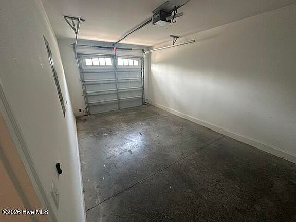 4th image of 100 Sable Oak Cir SW #101