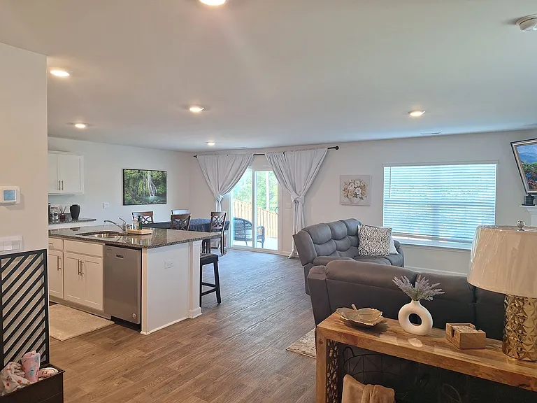 205 Dunham Rd — Photo 10
