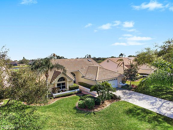 5th image of 840 Spanish Cove Dr