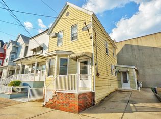 7 W 15th St, Bayonne, NJ 07002