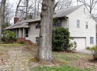 2 Dogwood Ln, Parsippany-Troy Hills, NJ 07878
