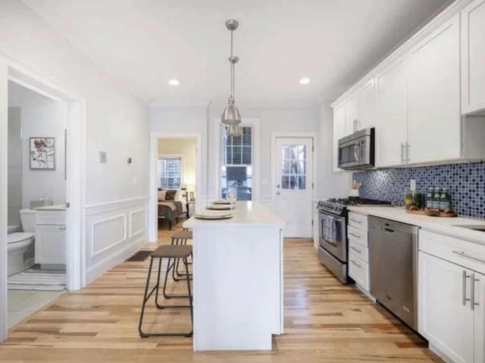 6 Grimes St #1