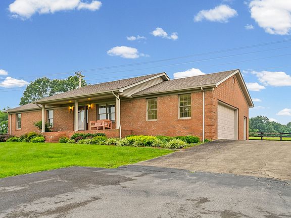 3rd image of 5005 Harmony Grove Rd