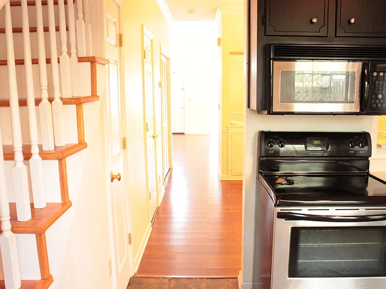 113 Fairmont Pl — Photo 9
