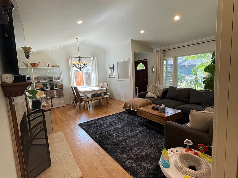 21915 Ybarra Rd — Photo 9