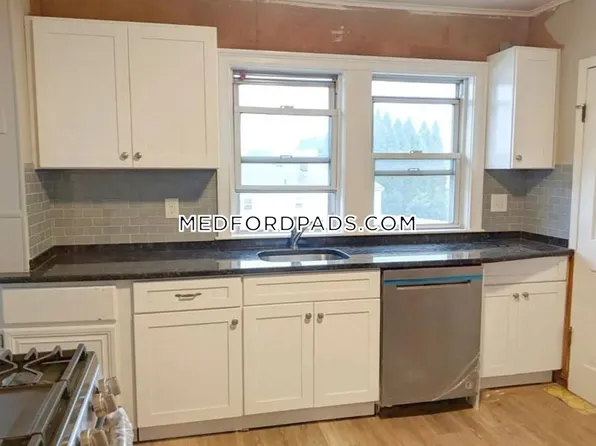 60 Buzzell Ln, Medford, MA