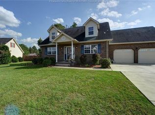 132 Willard Cir, Hurricane, WV 25526