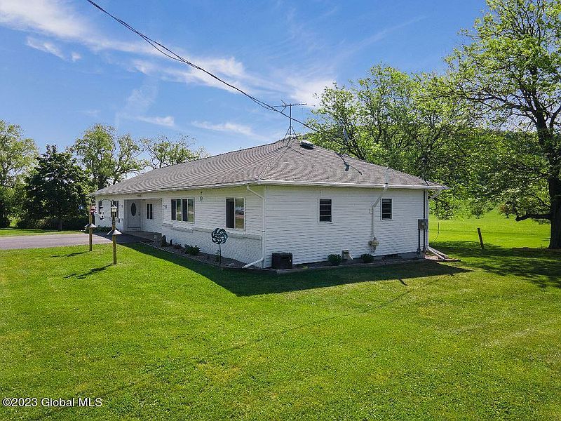 3rd image of 444 Lawyersville Road