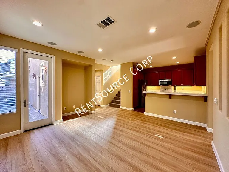 24162 Willowbrooke Ct — Photo 10