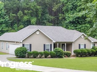 25 Hawks Nest Ct, Sharpsburg, GA 30277