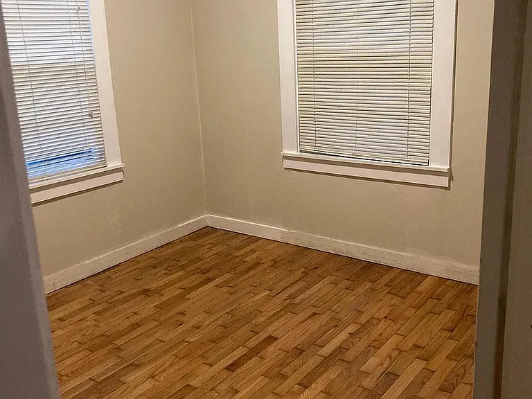 1310 W Saint Louis St — Photo 8