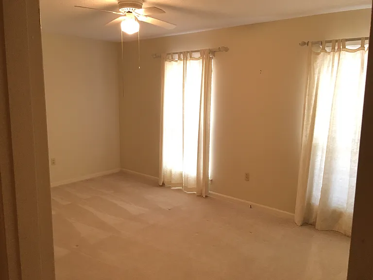 445 Shoshone Dr — Photo 5