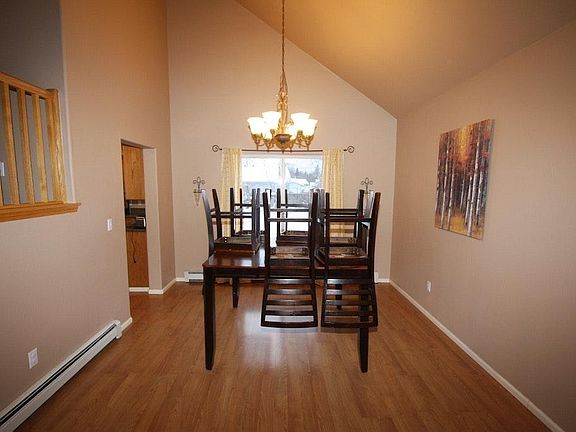 3rd image of 1810 Minerva Way