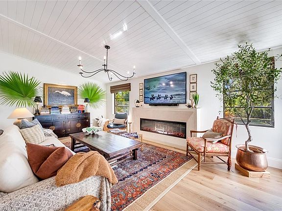 3rd image of 14646 Aeries Way DR