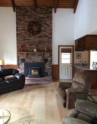 4th image of 71 Wood End Ln