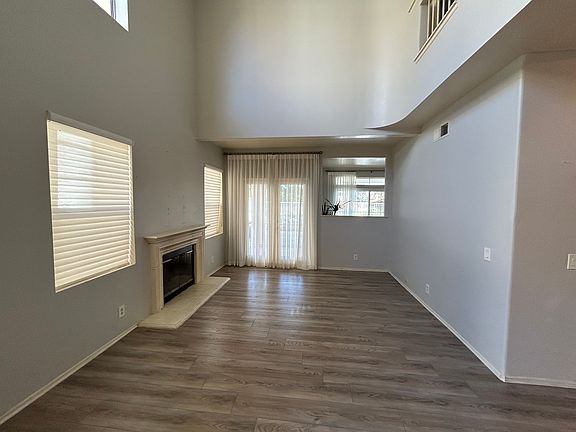 4th image of 15743 Pepper St
