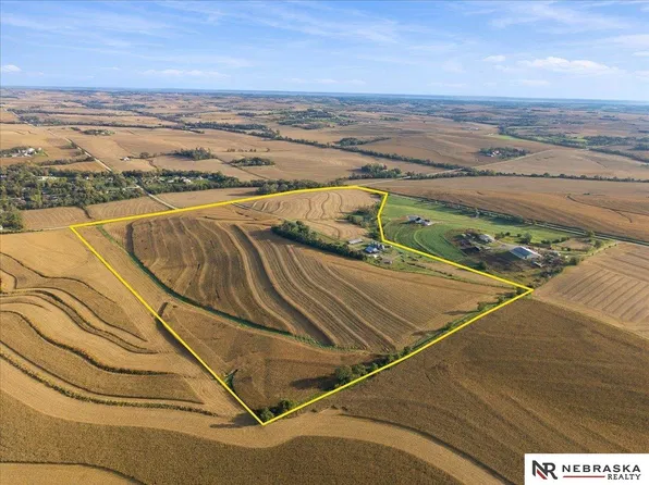 18315 Dutch Hall Rd, Bennington, NE 68007
