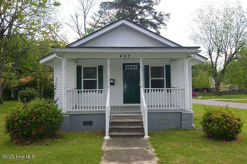 462 Snow Hill St