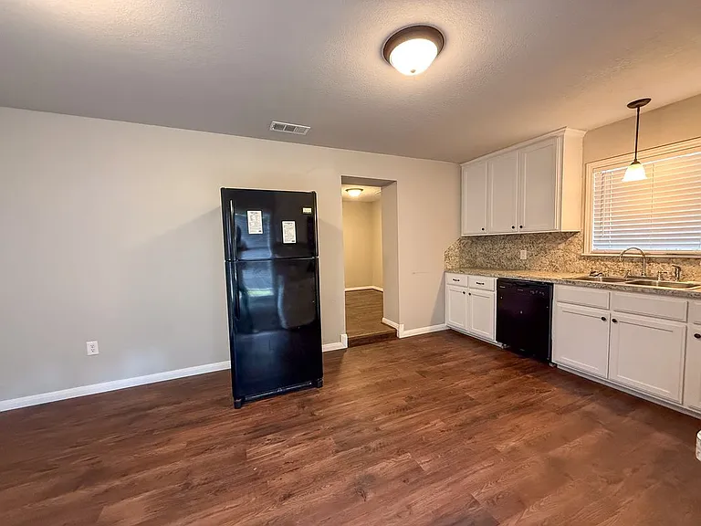 3604 Torrence St — Photo 6