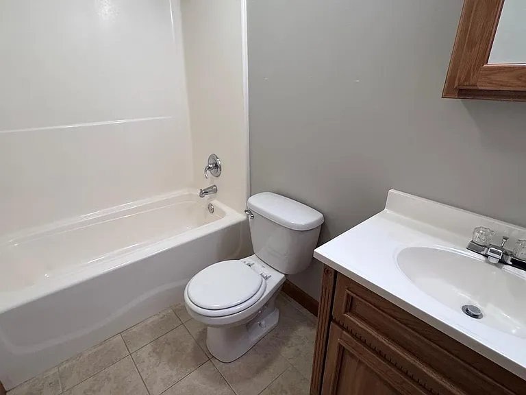 228 N Centre Ave — Photo 15