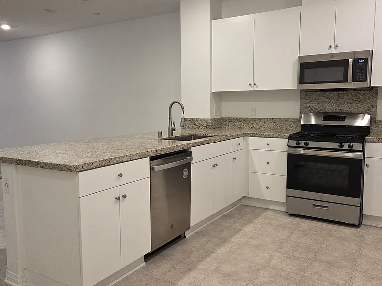 15946 Lasselle St #1 — Photo 26