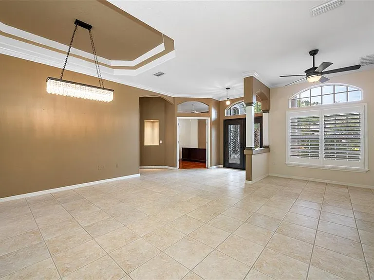 10675 Park Place Dr — Photo 8