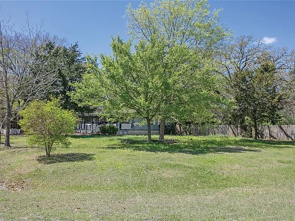 3rd image of 4644 Merlin Dr