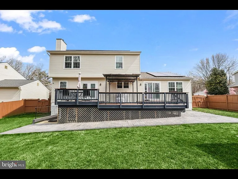 36 Dorothy Ln — Photo 3